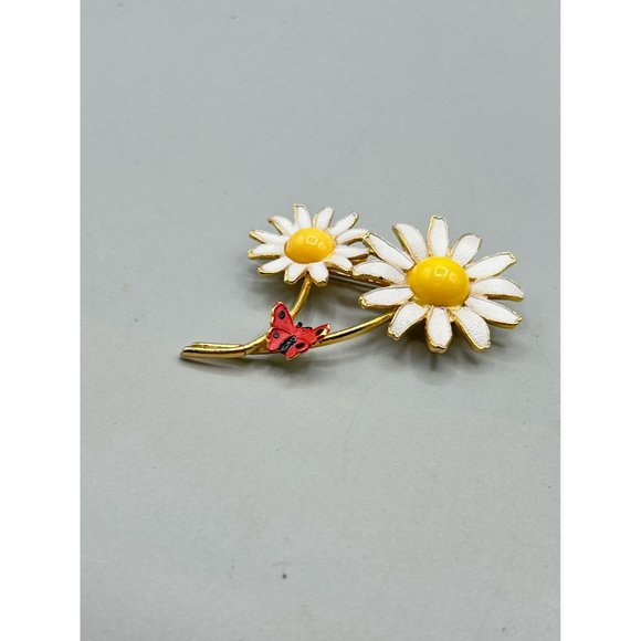 Vintage Daisy Pin Brooch 70s Enamel Flowers with Lady Bug Gold Tone White Enamel - Picture 4 of 13